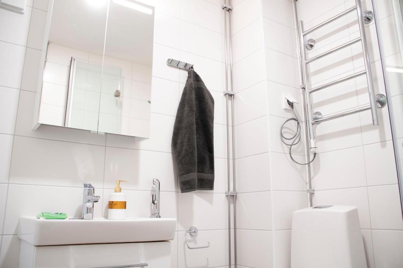 Bright One-Room Studio In The Heart Of Kallio Helsinki Bagian luar foto