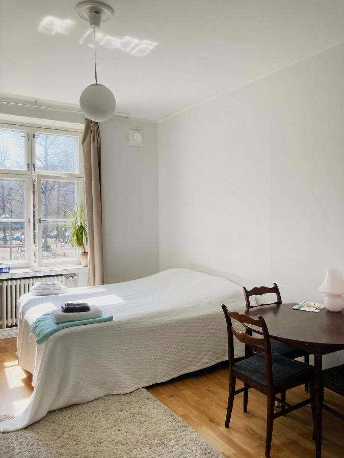 Bright One-Room Studio In The Heart Of Kallio Helsinki Bagian luar foto